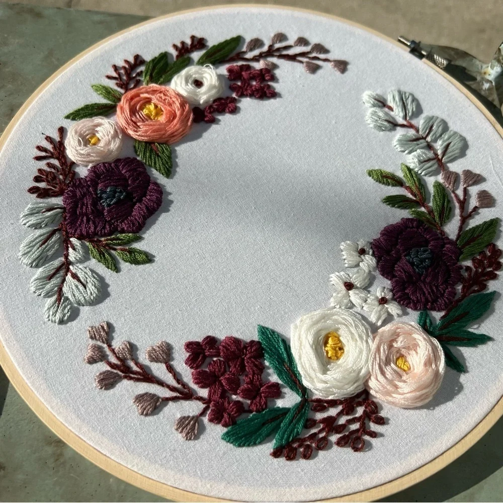 3 handcrafted embroidered flowers in a wooden hoops 10.5" 8" 6" - Picture 7 of 9